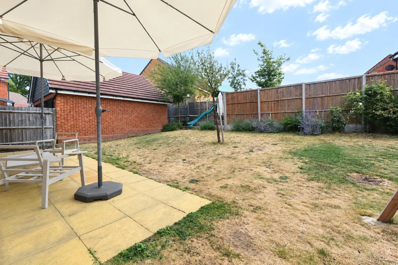 Barker Crescent, Hook, Hampshire, RG27 9FR, photo 22