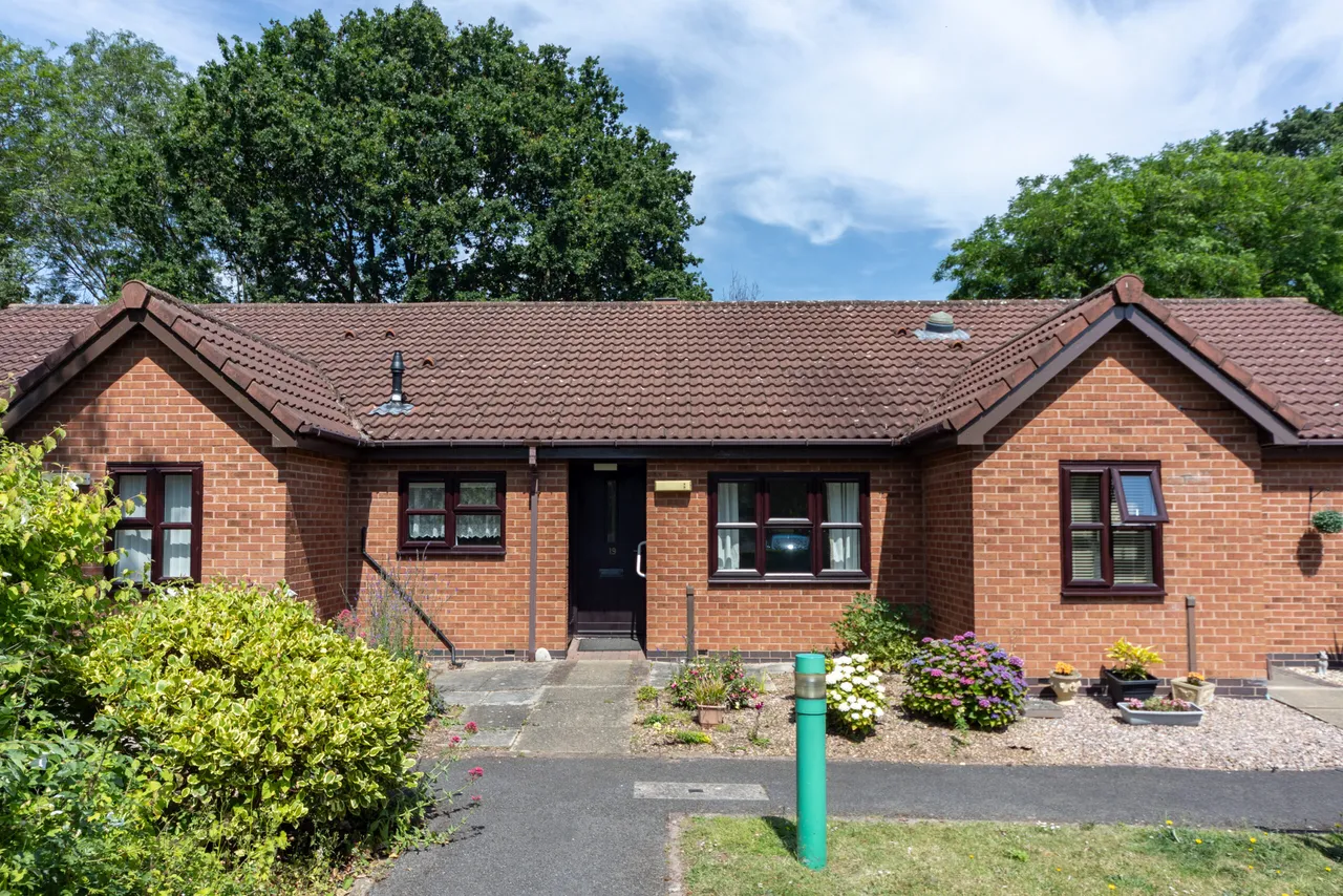 2 bed house for sale — Windleden Road, Loughborough, Loughborough, LE11 4HD