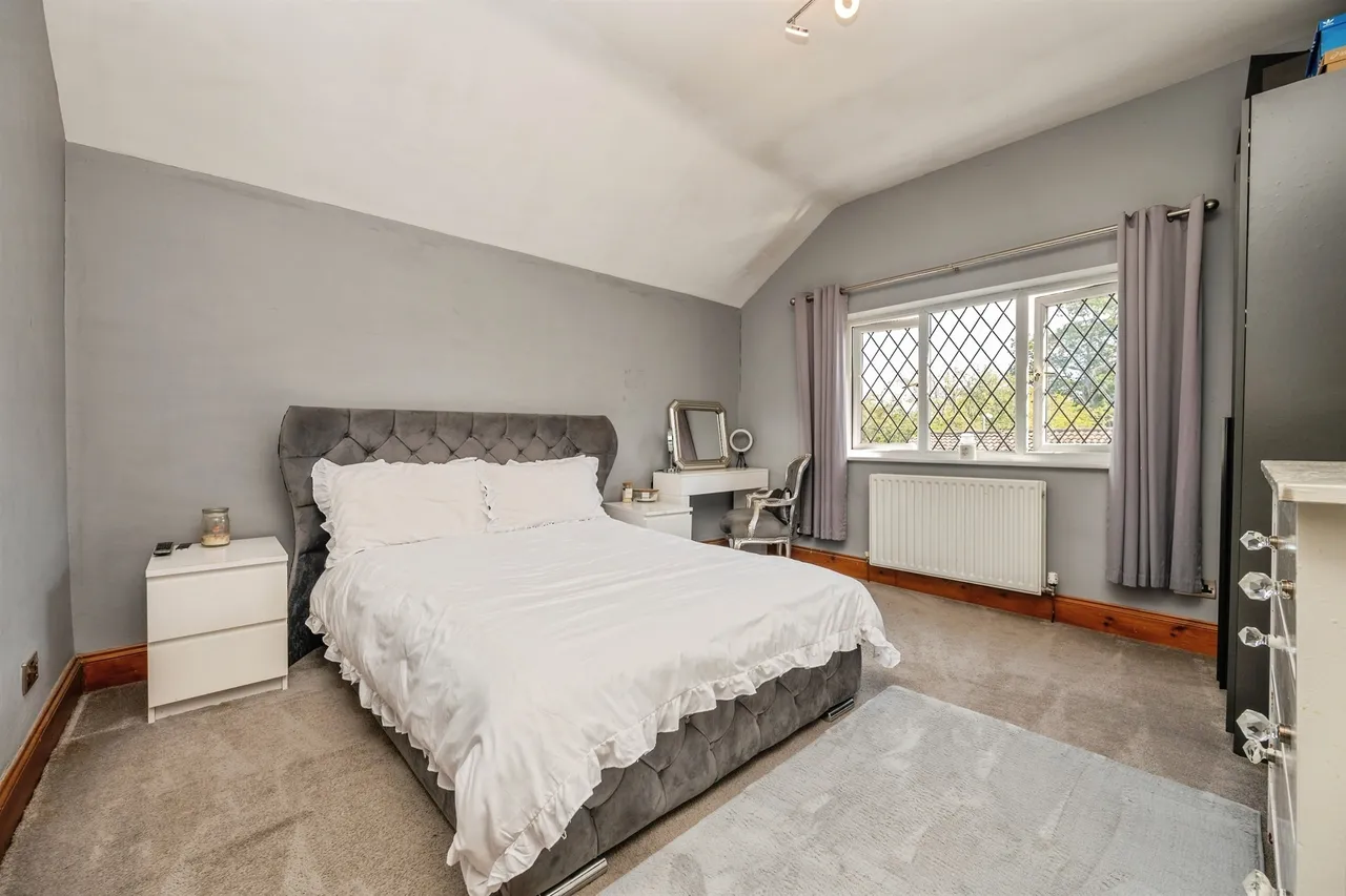 Alcester Road, Portway, B48, photo 32