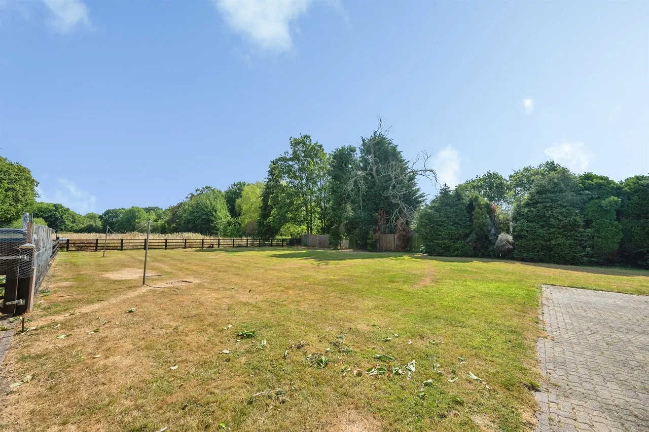 Alcester Road, Portway, B48, photo 28