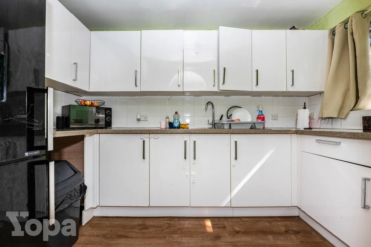 Grange Crescent, Dartford, DA2, photo 2