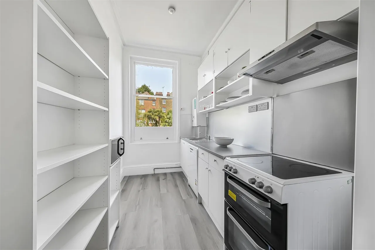 Compayne Gardens, London NW6 3DH, photo 4