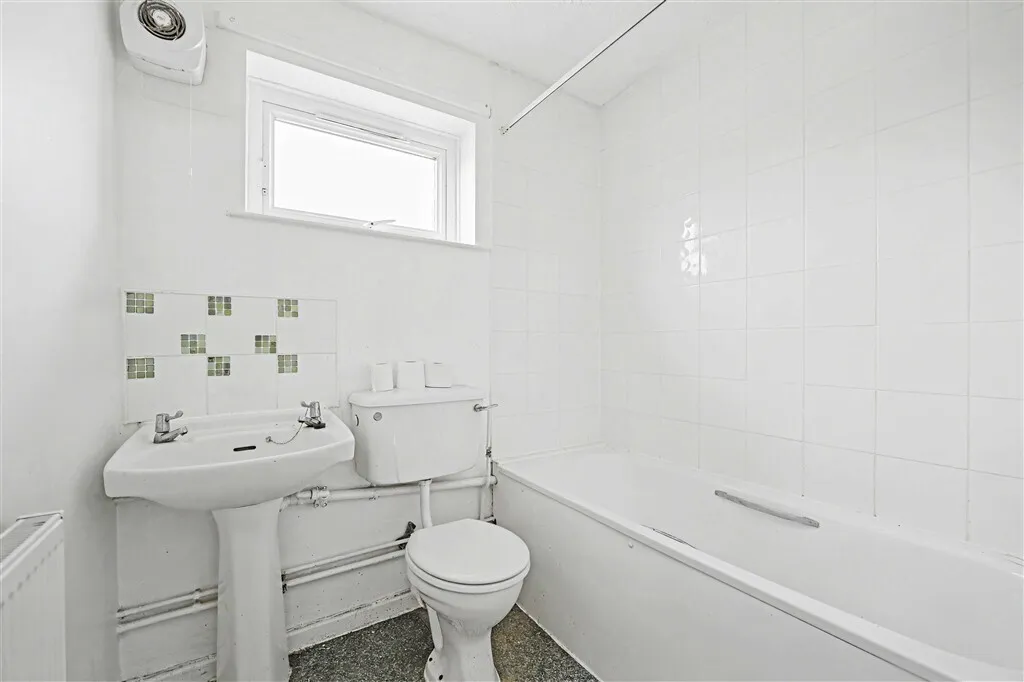 Itchenside Close, SWAYTHLING, photo 5