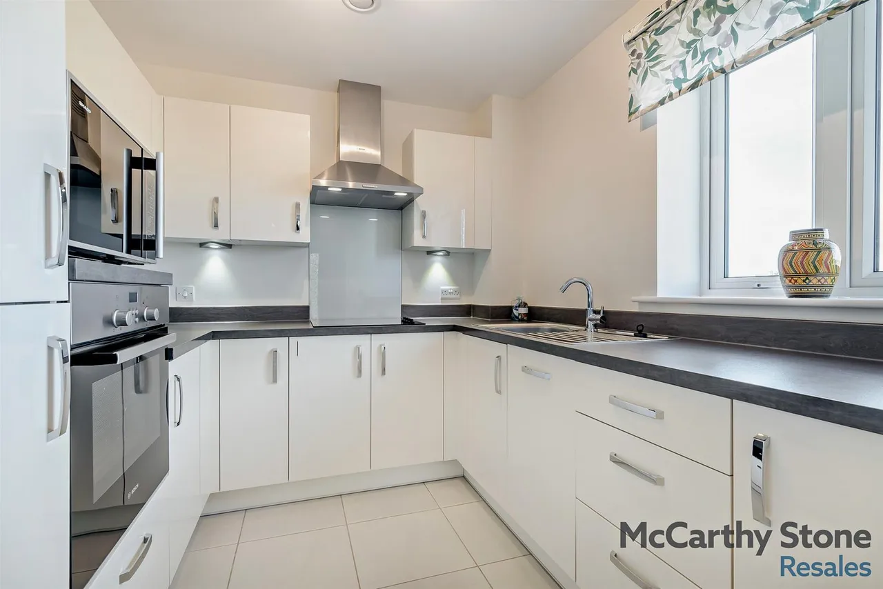 Moormead Road, Wroughton, SN4, photo 2