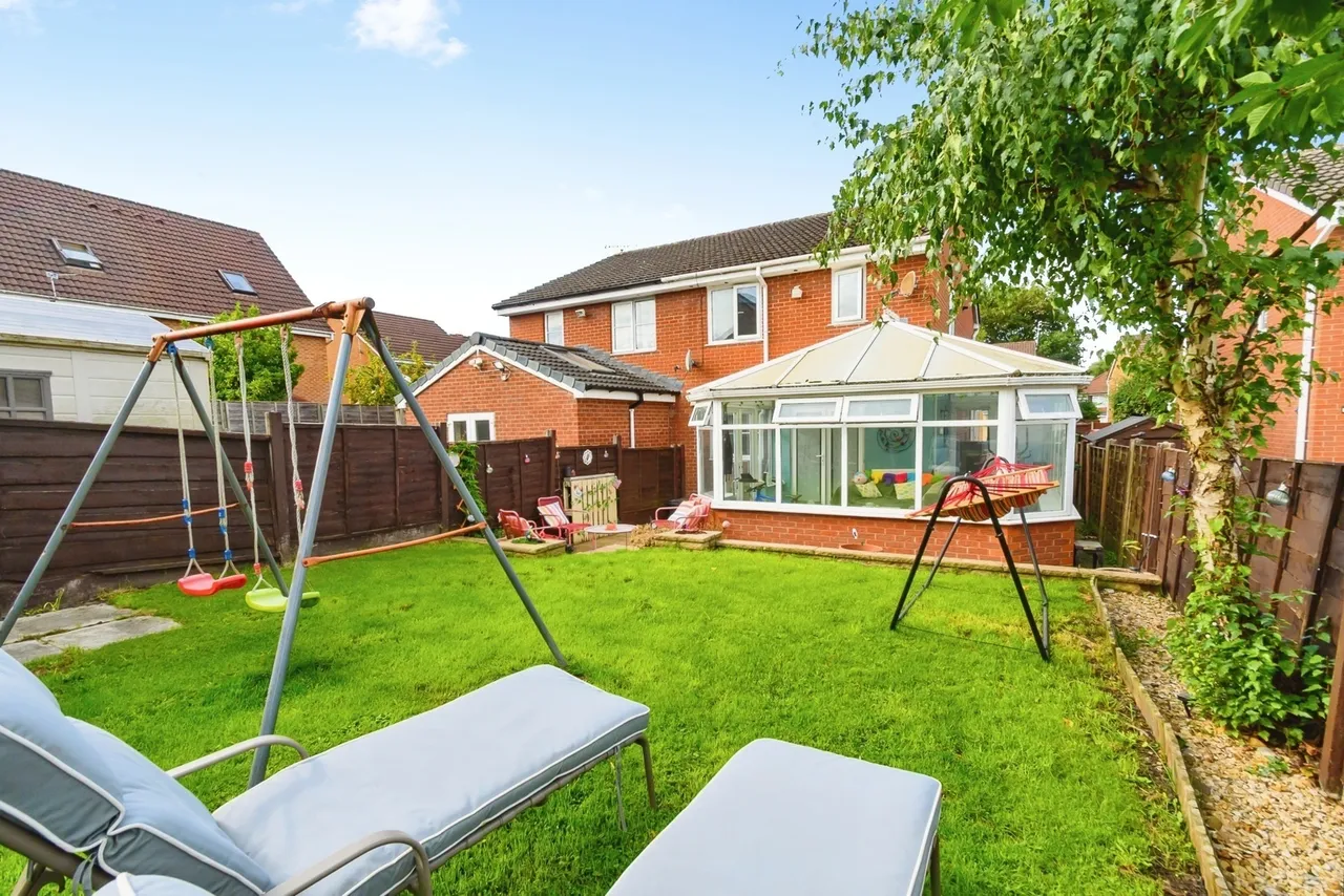 St. Johns Road, Worsley, M28, photo 16