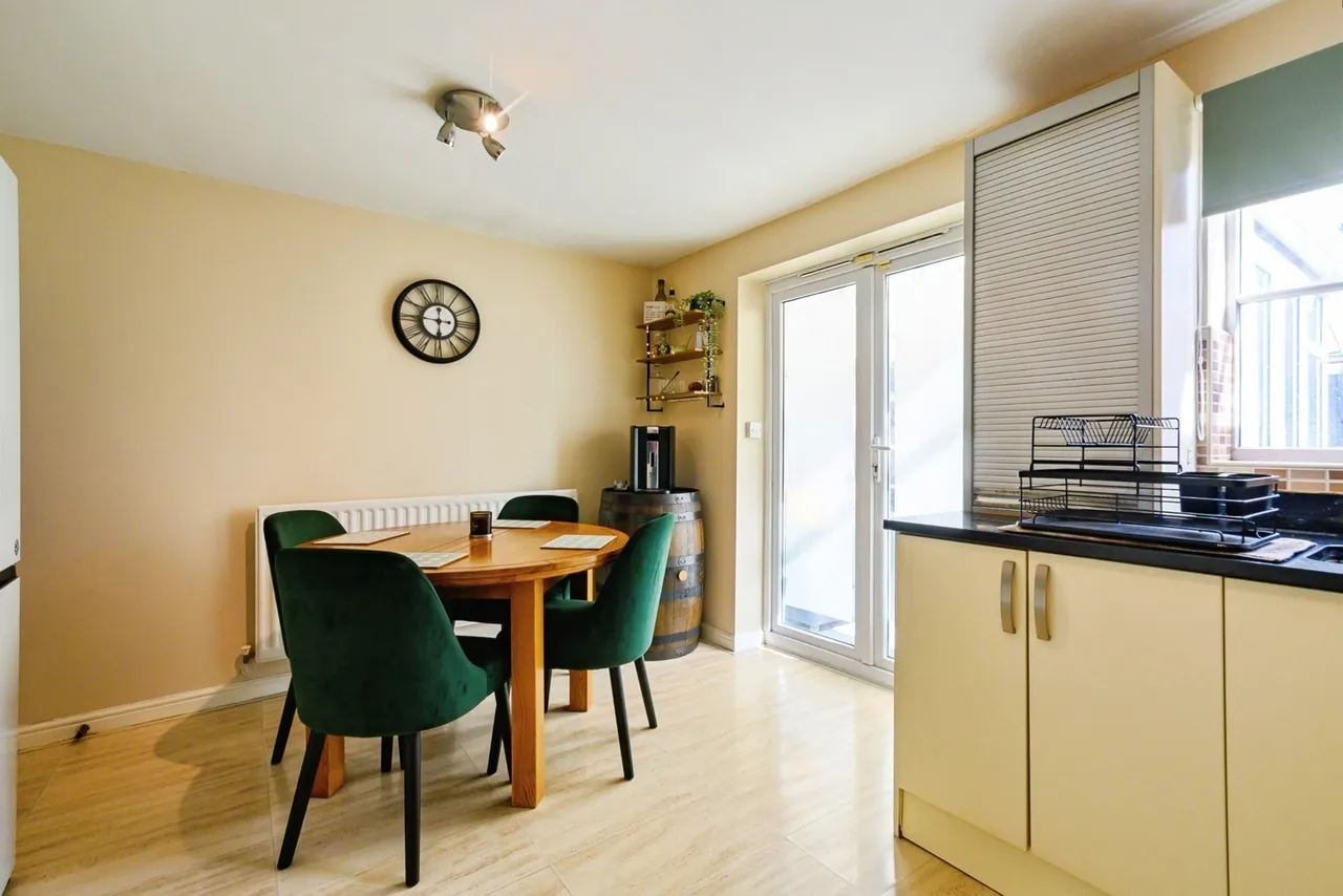 St. Johns Road, Worsley, M28, photo 6