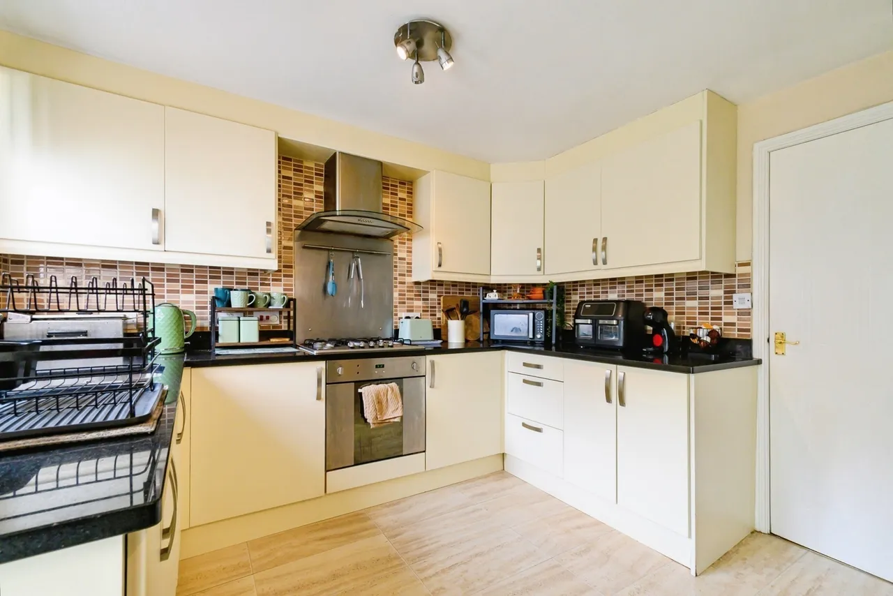 St. Johns Road, Worsley, M28, photo 23
