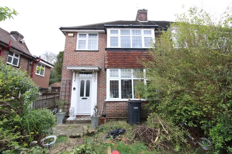 3 bed house for sale — Wardown Crescent, Luton LU2 7JT