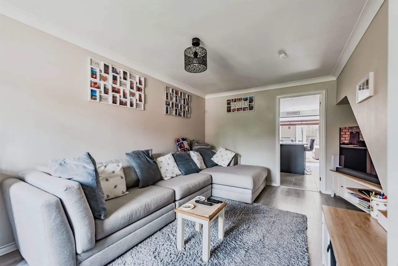 Berkeley Close, Crawley, photo 3