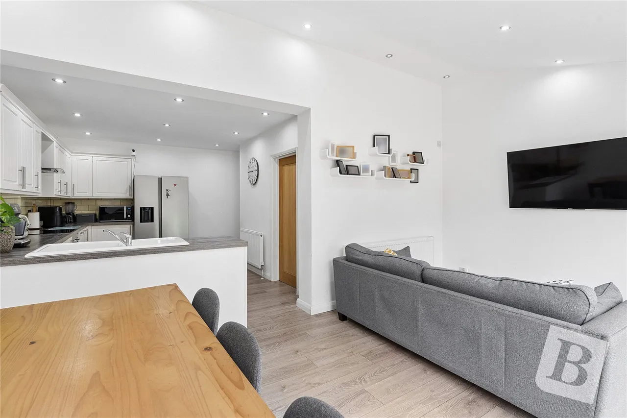 Collier Row Lane, Romford, RM5, photo 9