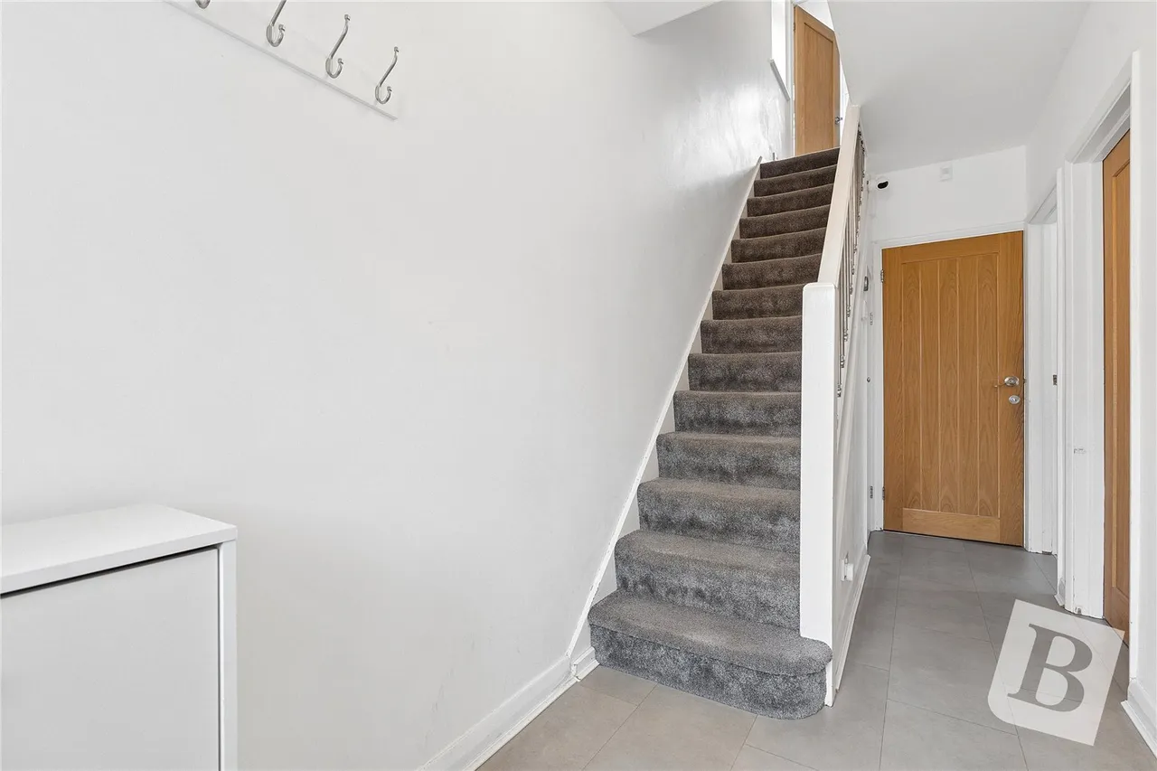 Collier Row Lane, Romford, RM5, photo 8