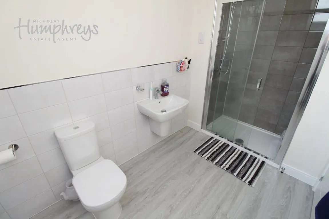 Viewings, B28, photo 6