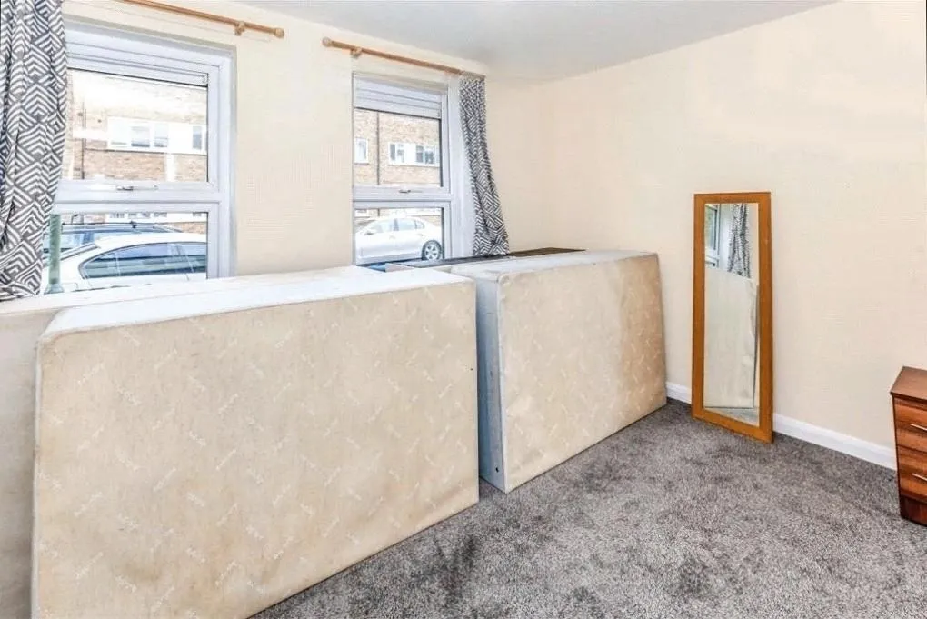 Wyatt Road, Staines-upon-Thames, TW18, photo 7