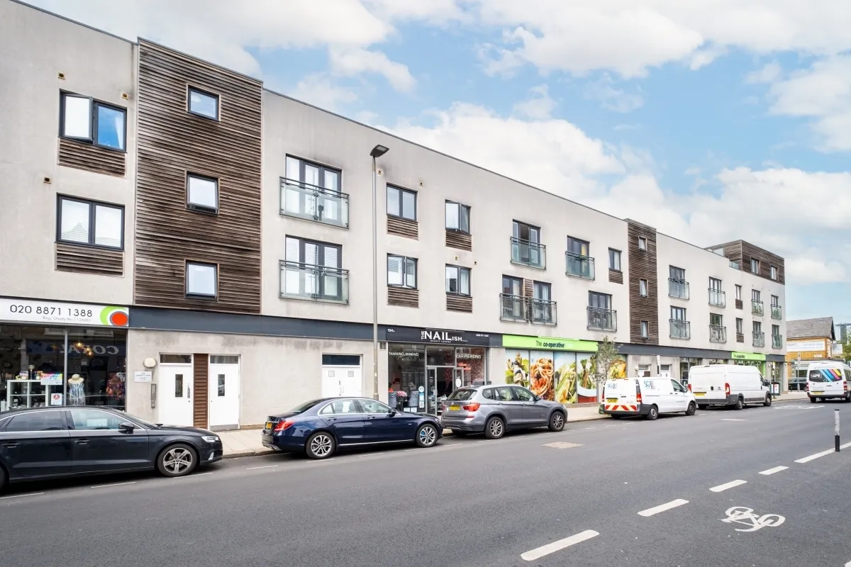 Garratt Lane London SW18, photo 12