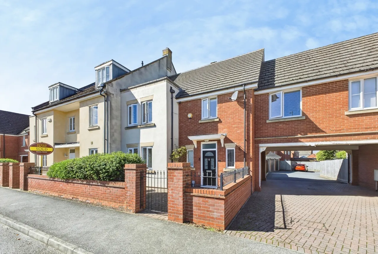 4 bed house for sale — Berrywood Drive, Northampton, Northamptonshire, NN5