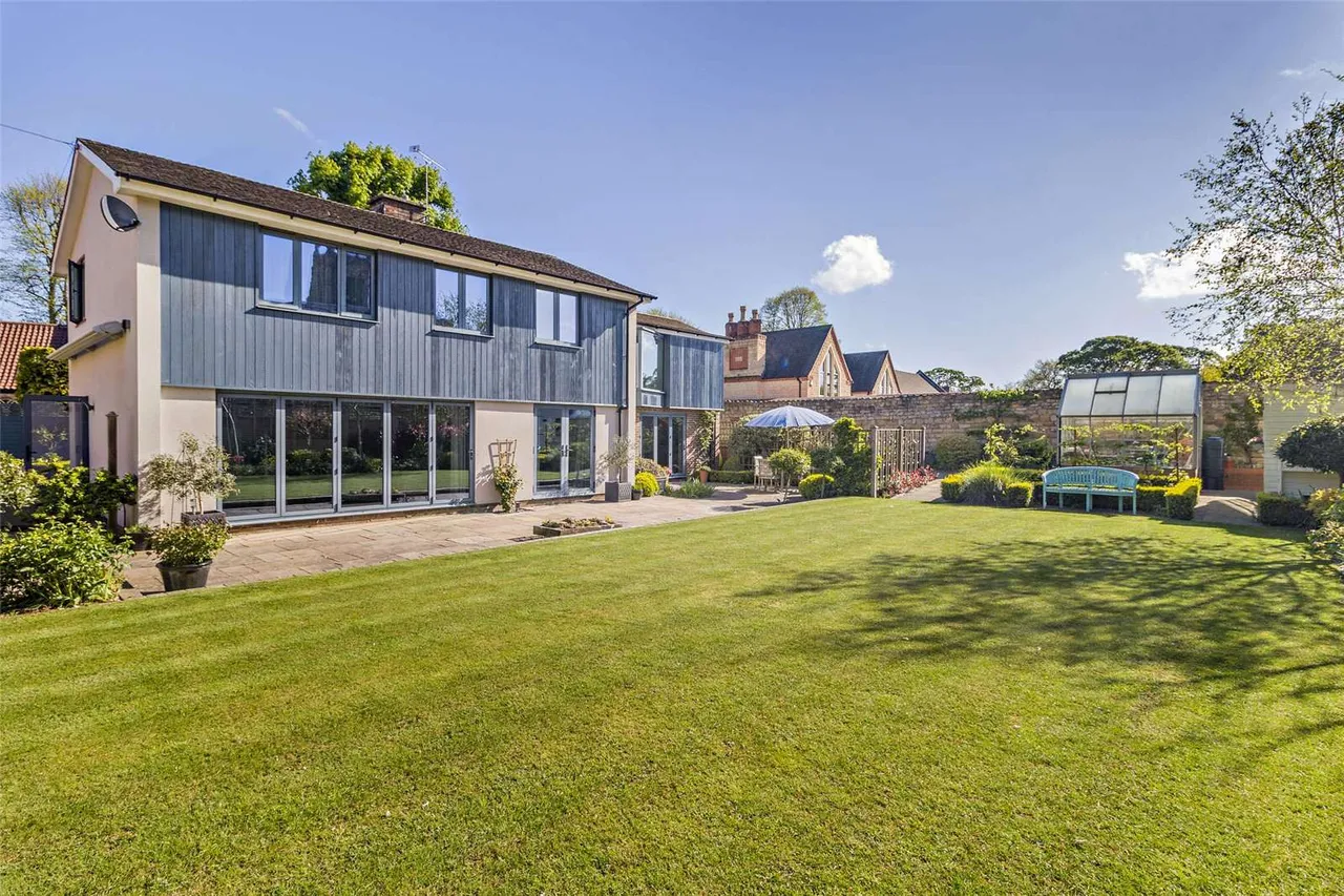 4 bed house for sale — Cottesford Place, James Street, Lincoln, Lincolnshire, LN2 1QF