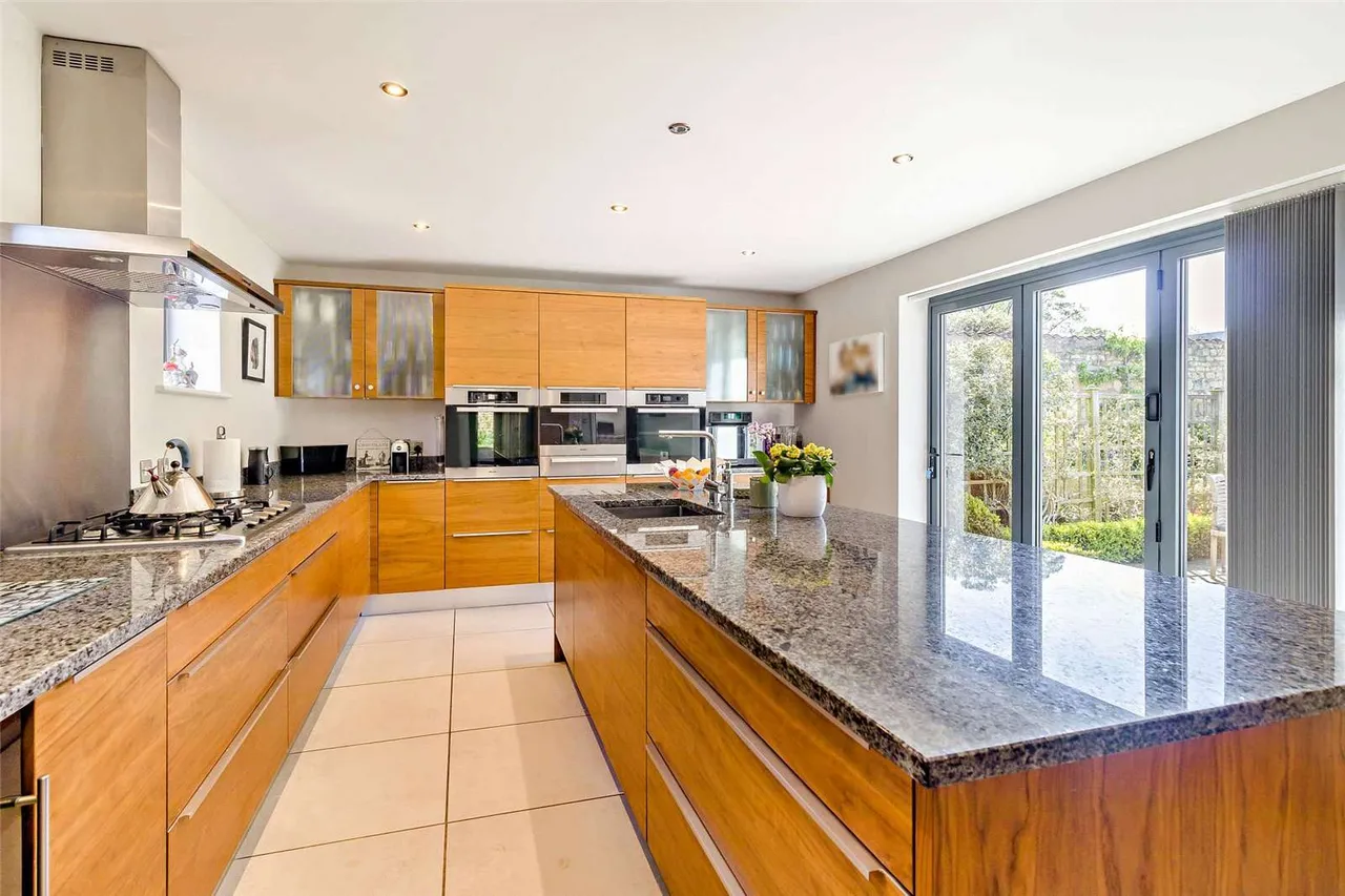 Cottesford Place, James Street, Lincoln, Lincolnshire, LN2 1QF, photo 2