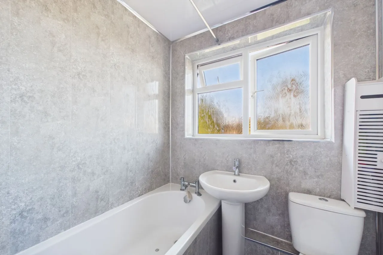 Rockleigh Court, Linslade, LU7, photo 6