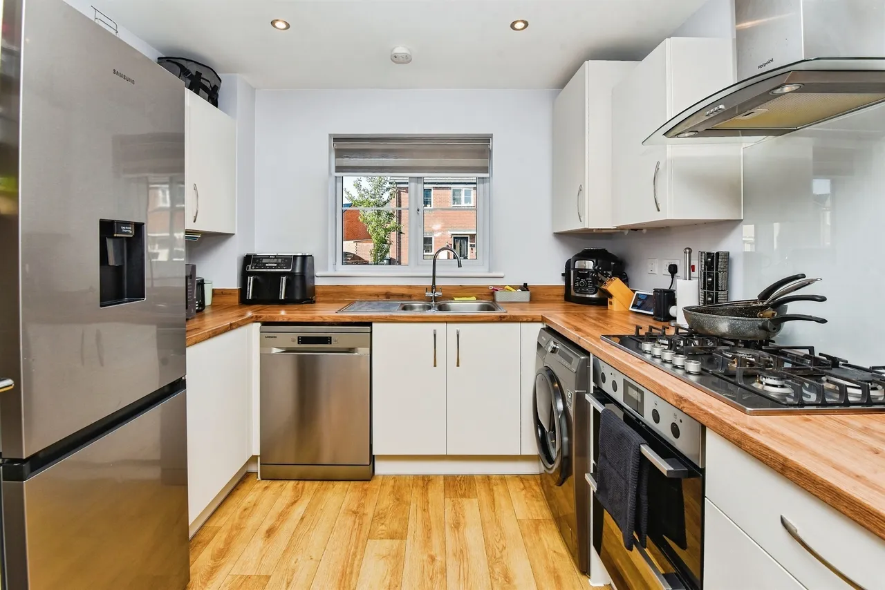 Flint Crescent, Westbury, BA13, photo 7