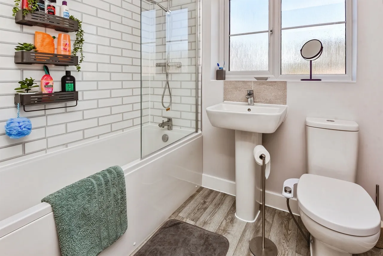 Flint Crescent, Westbury, BA13, photo 9