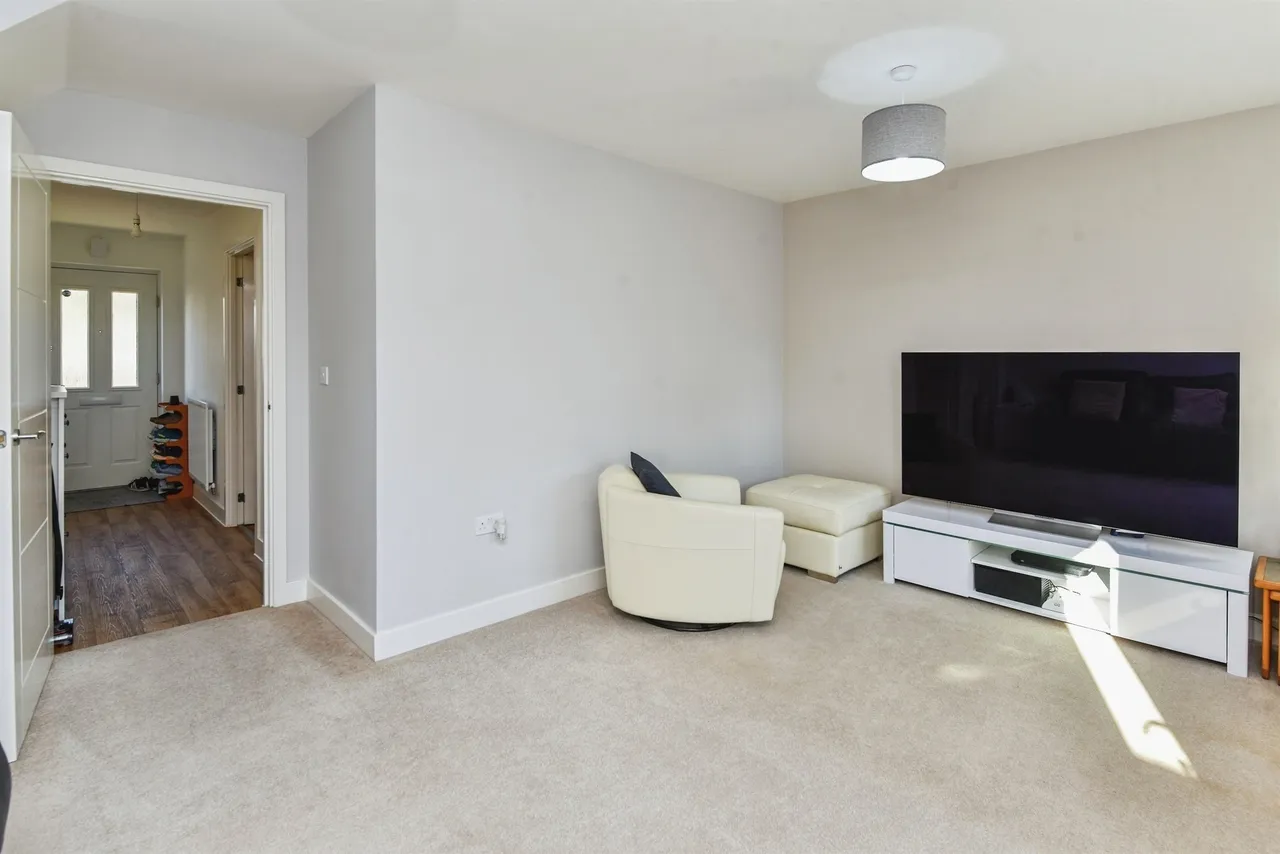 Flint Crescent, Westbury, BA13, photo 4