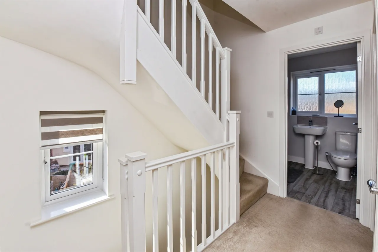 Flint Crescent, Westbury, BA13, photo 8