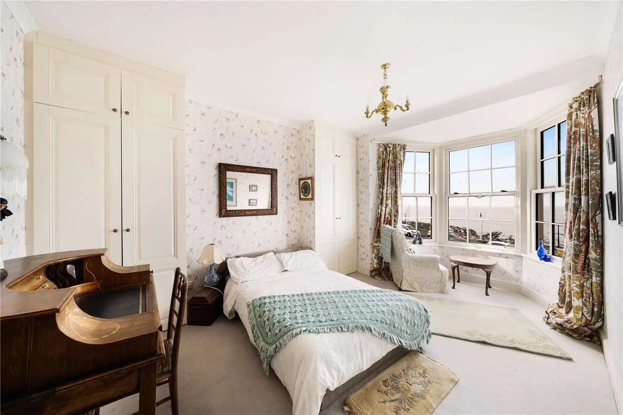 The Beach, Clevedon, North Somerset, BS21 7QU, photo 12