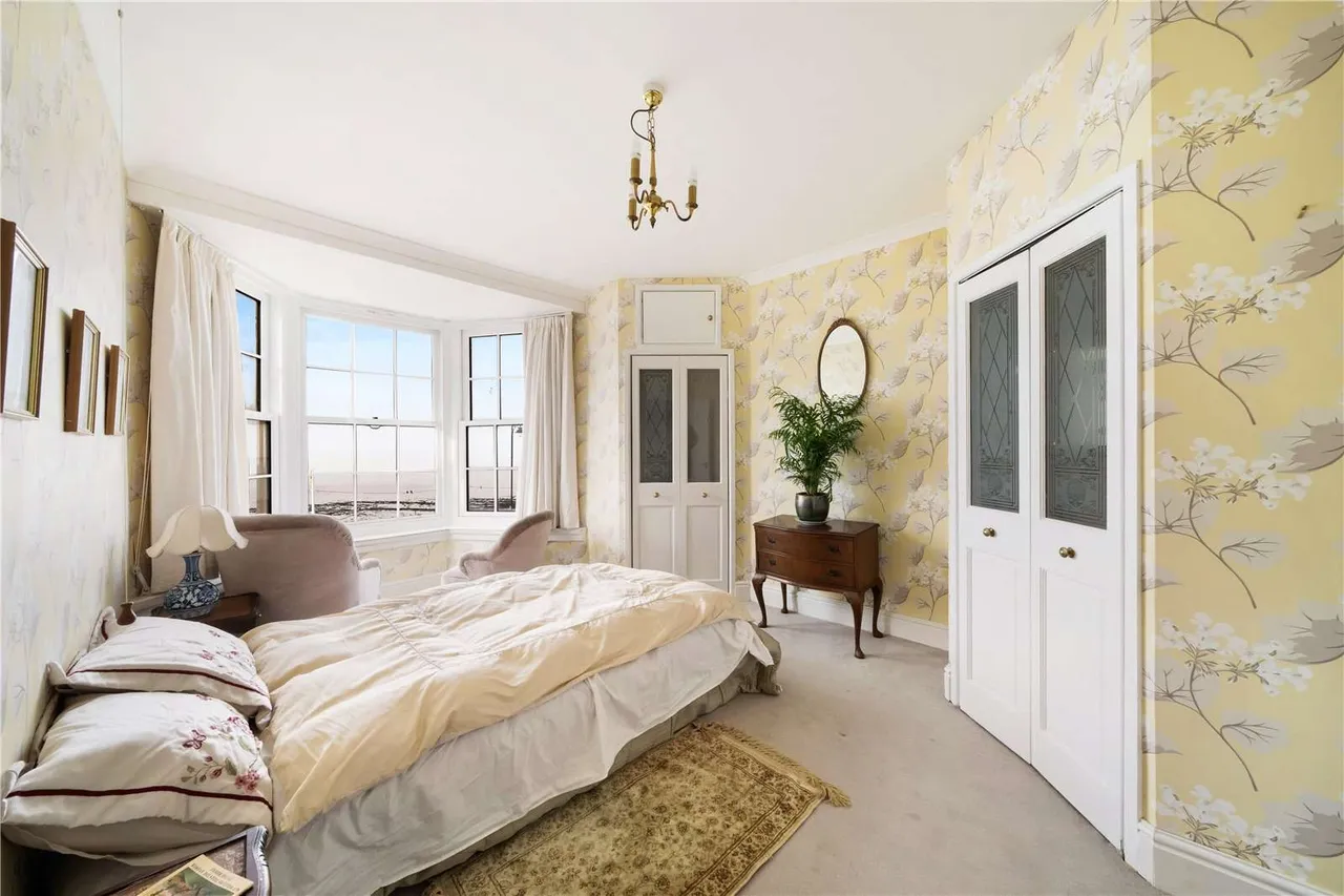 The Beach, Clevedon, North Somerset, BS21 7QU, photo 9
