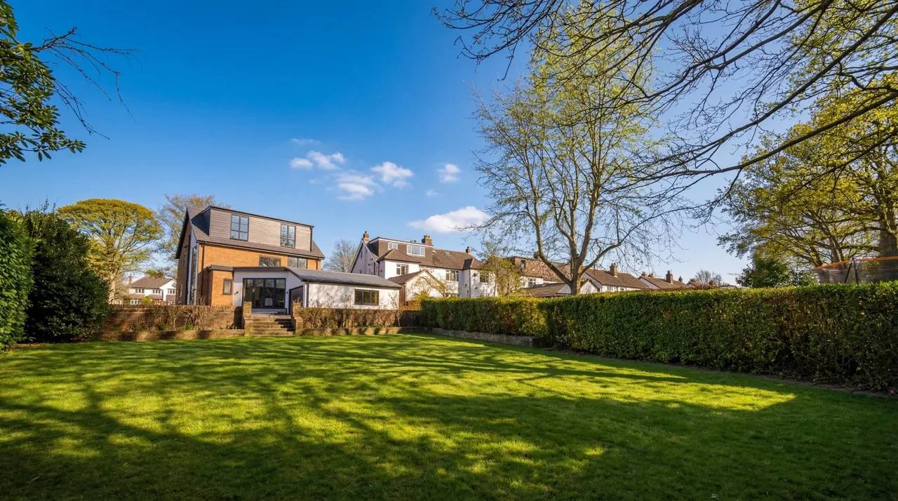 Otley Road, Adel, LS16, photo 29
