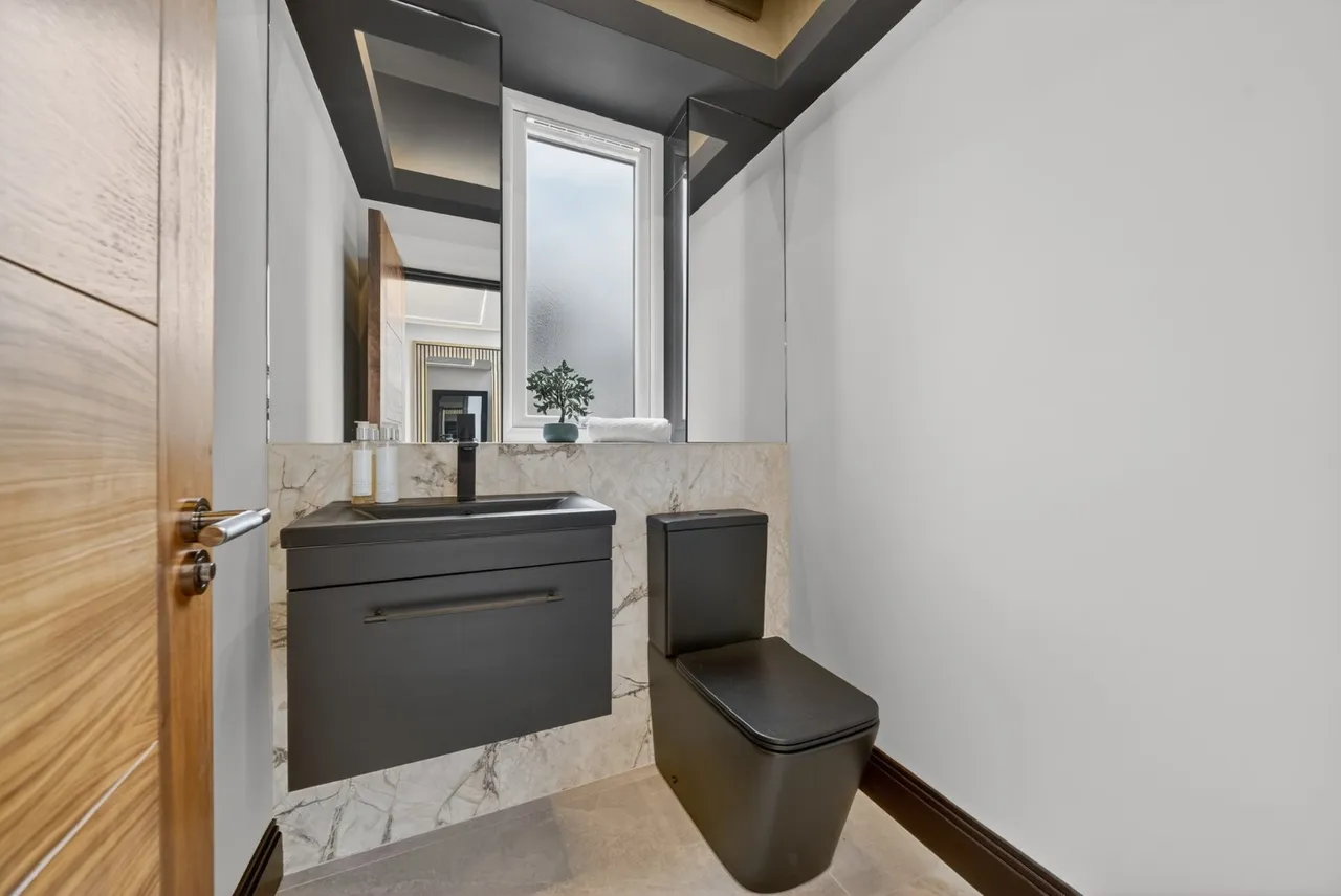 Otley Road, Adel, LS16, photo 14