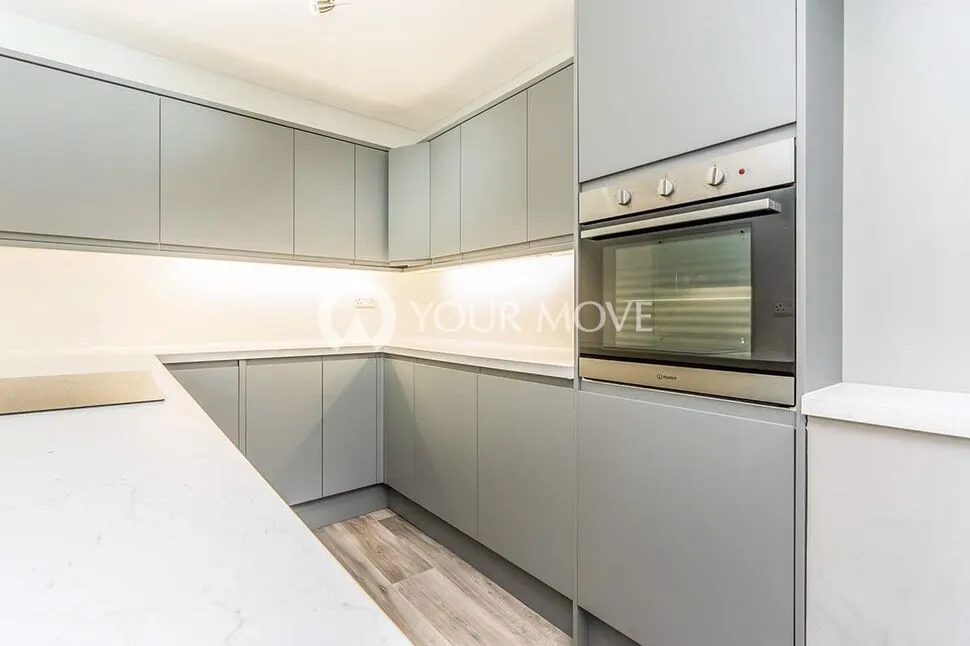 Gosport Road, Lee-On-The-Solent, Hampshire, PO13, photo 2