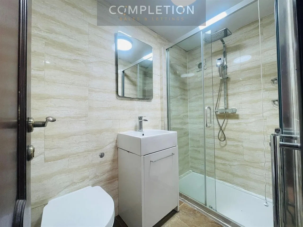 Dunspring Lane, Ilford, IG5, photo 13