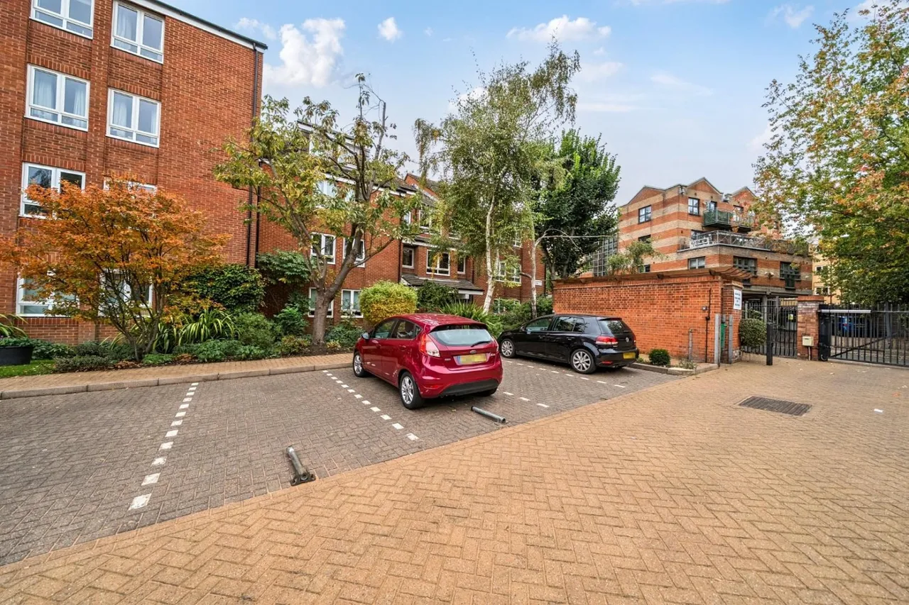 Reachview Close, London, NW1, photo 8