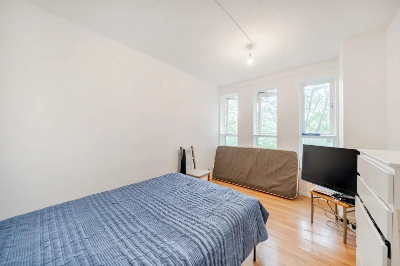 Reachview Close, London, NW1, photo 4
