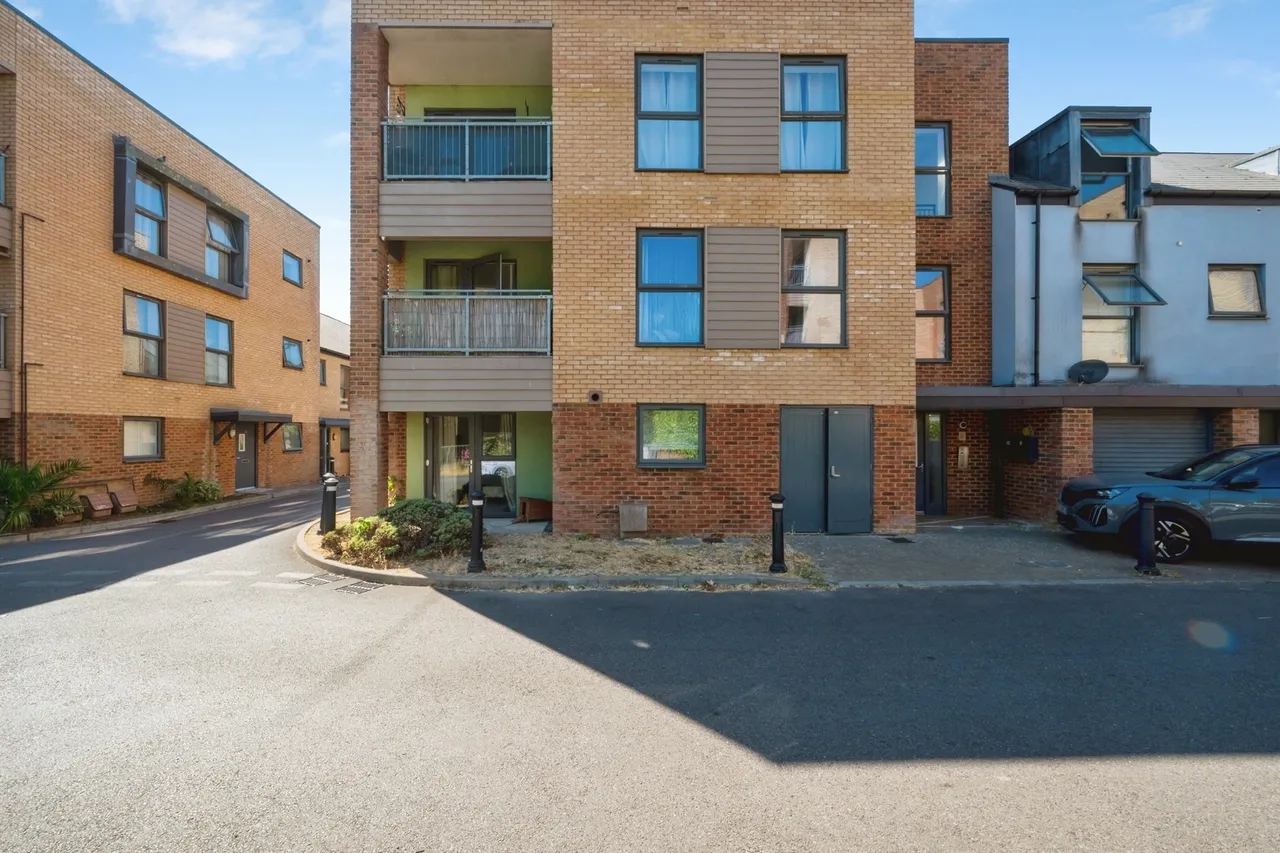 Laxton Close, Southampton, SO19, photo 13