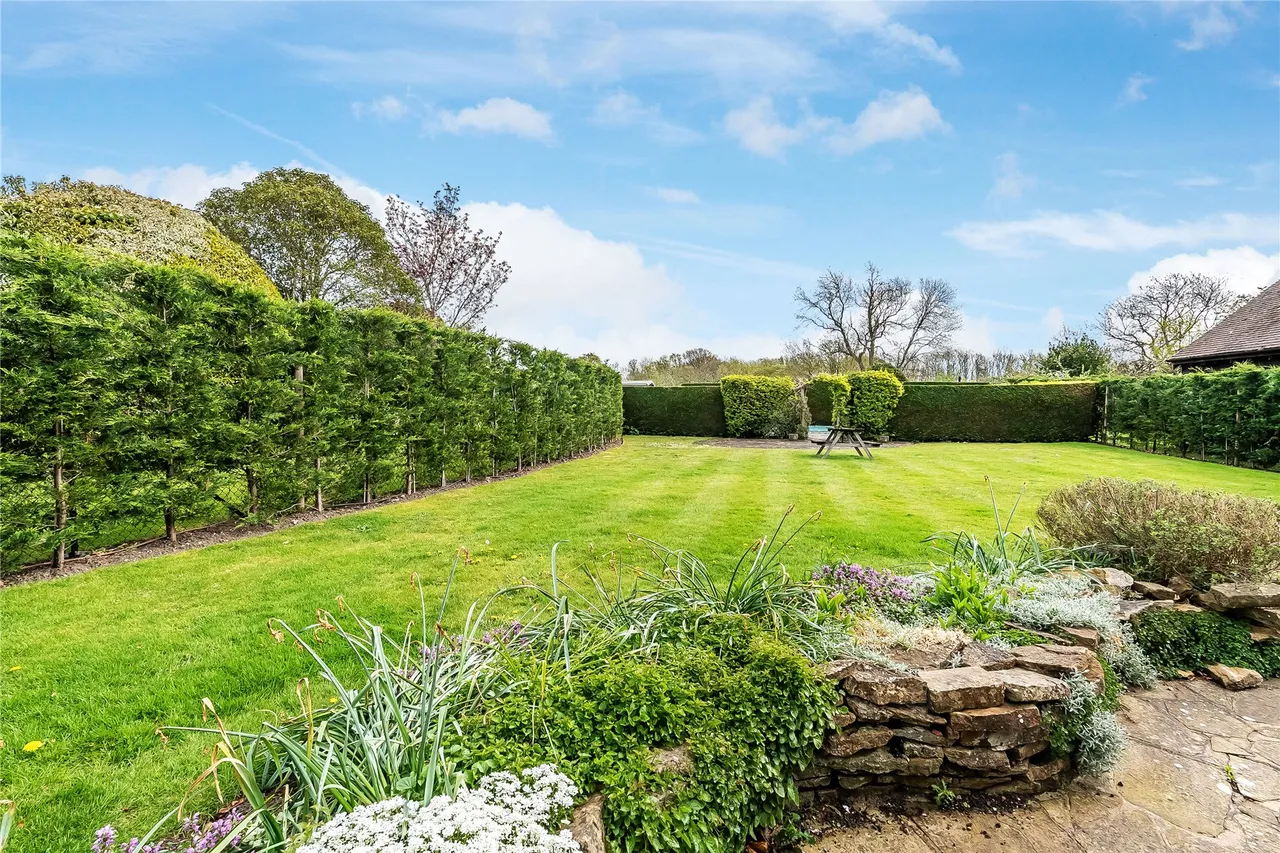 The Street, West Horsley, KT24, photo 20