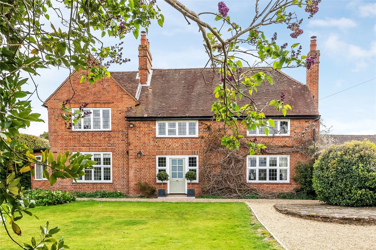 The Street, West Horsley, KT24, photo 22