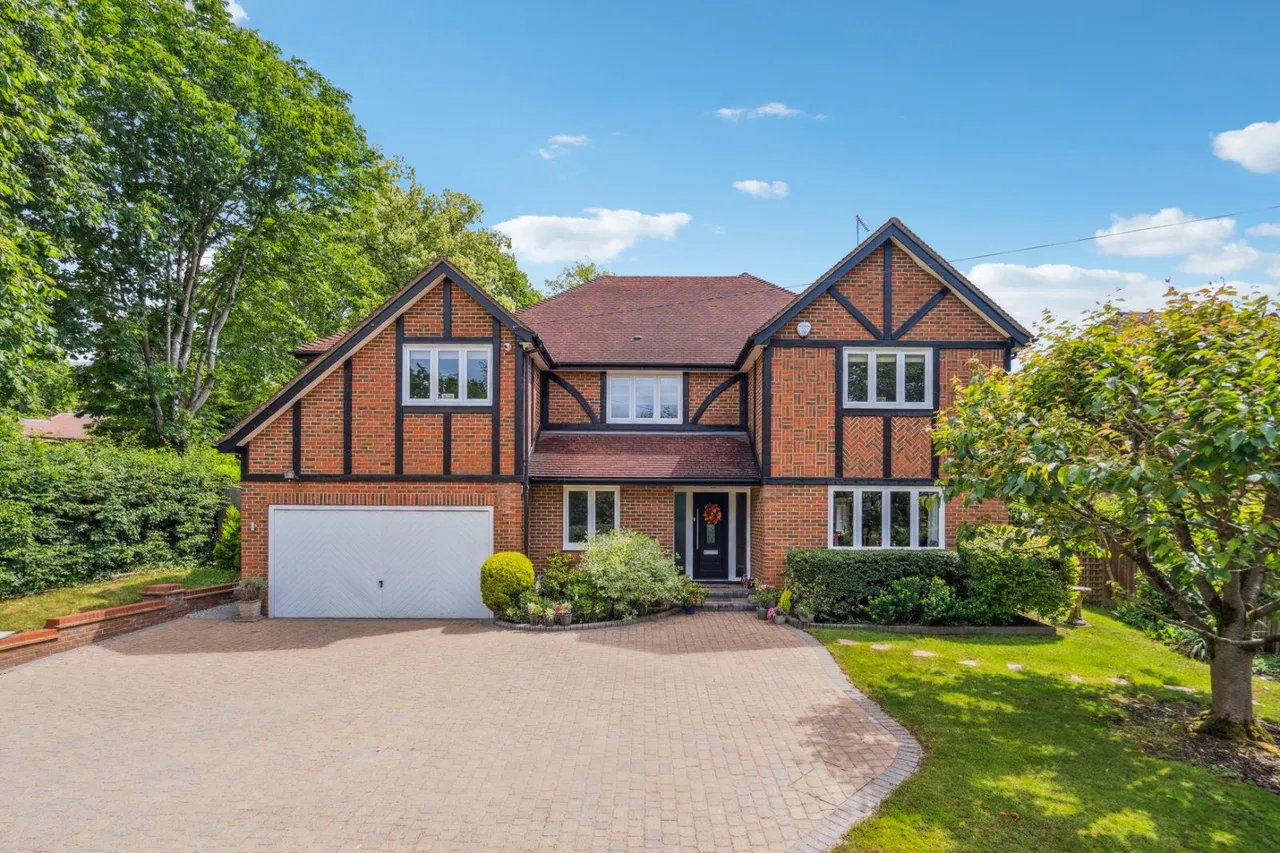 5 bed house for sale — Lincoln Road, Chalfont Heights, Gerrards Cross, Buckinghamshire, SL9 9TQ