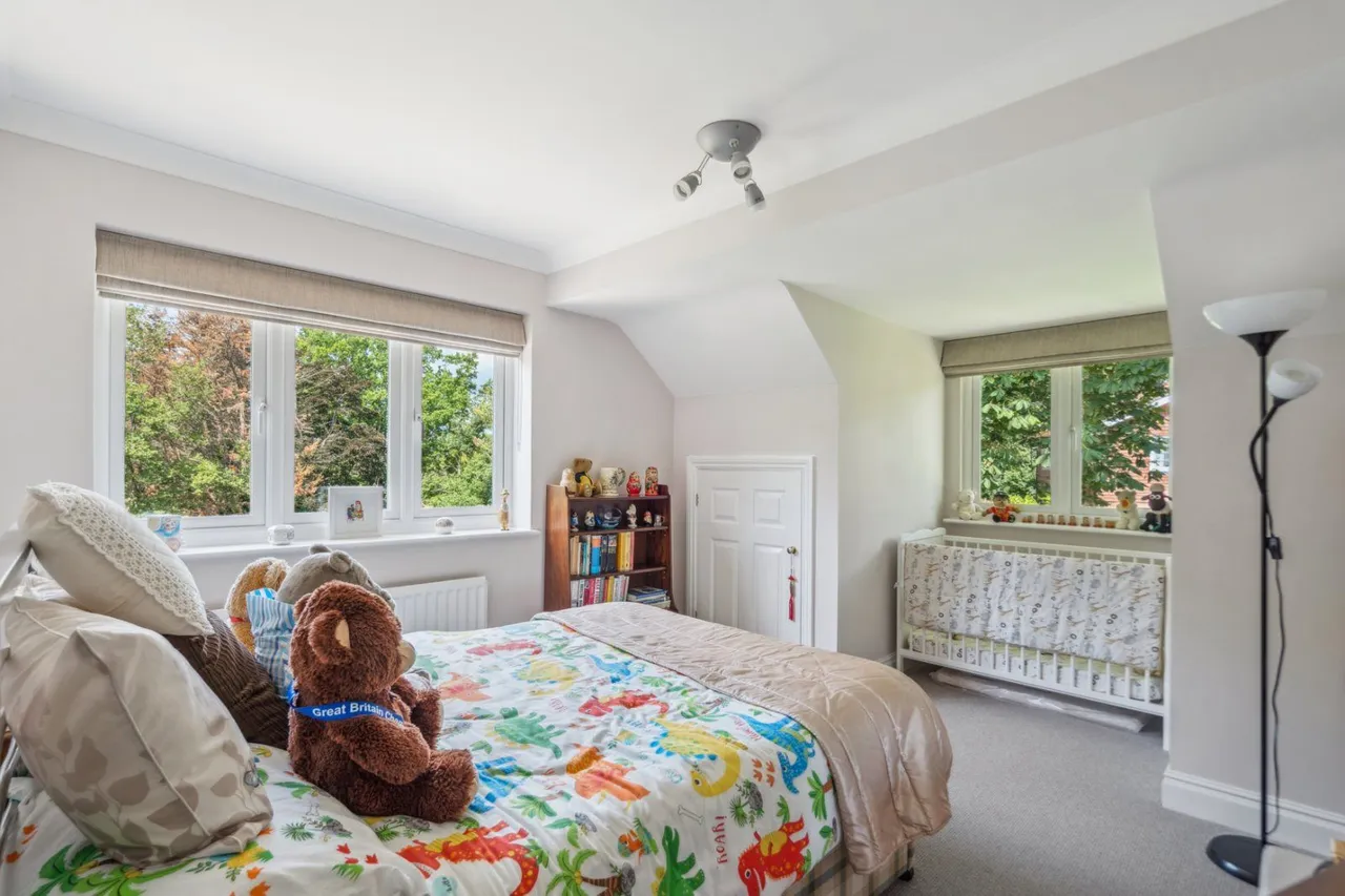 Lincoln Road, Chalfont Heights, Gerrards Cross, Buckinghamshire, SL9 9TQ, photo 12