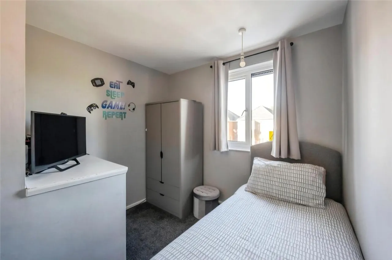 Canterbury Road, Wheatley, DN2, photo 12