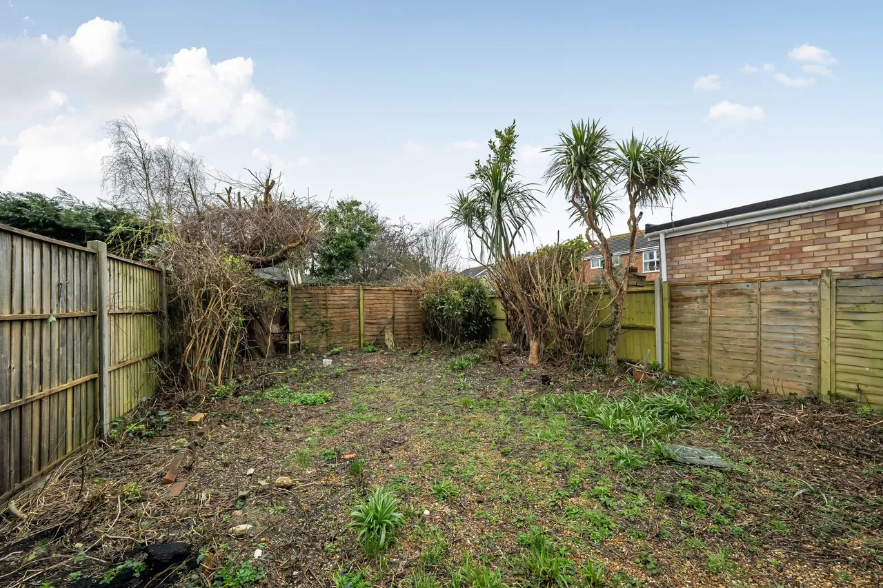 Sidlesham Close, Hayling Island, PO11, photo 13