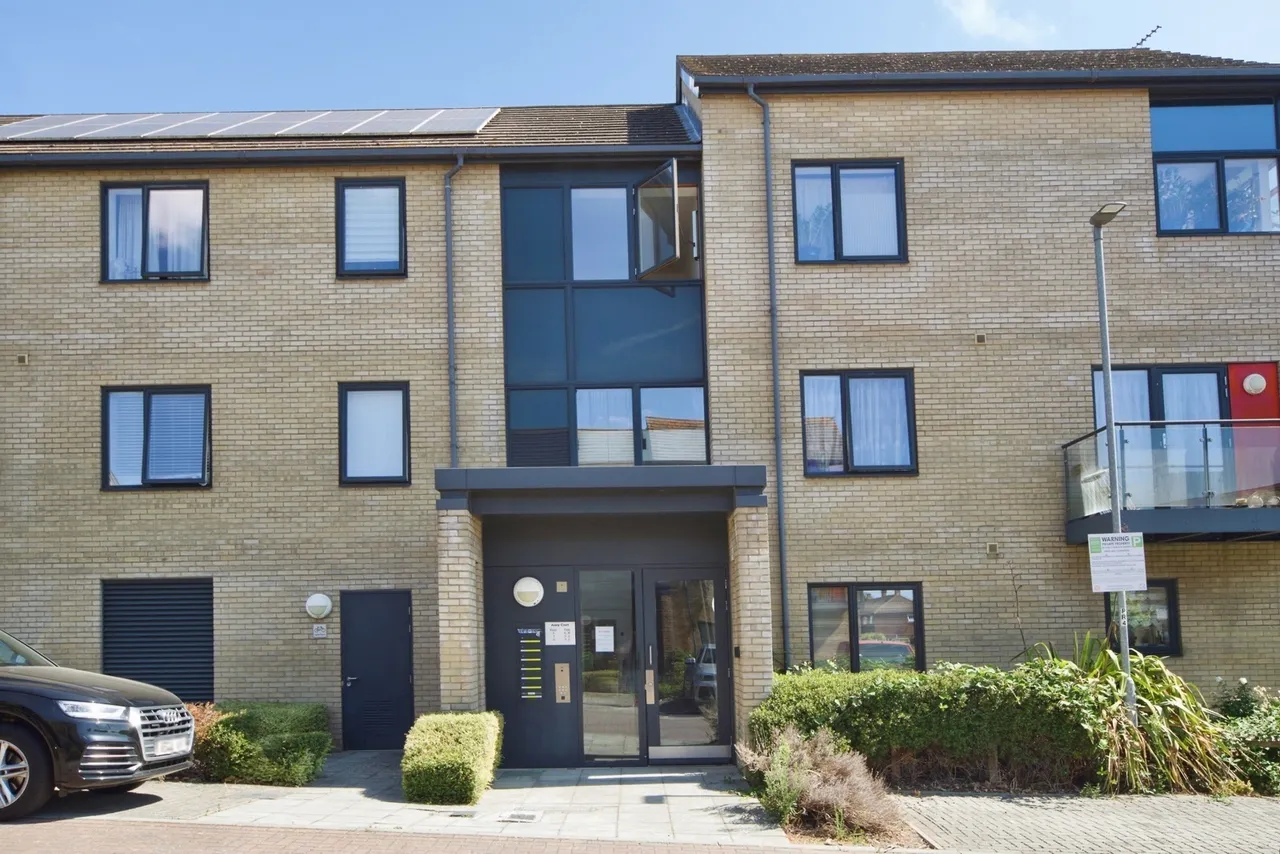 Goodwin Way, Romford, RM3, photo 2