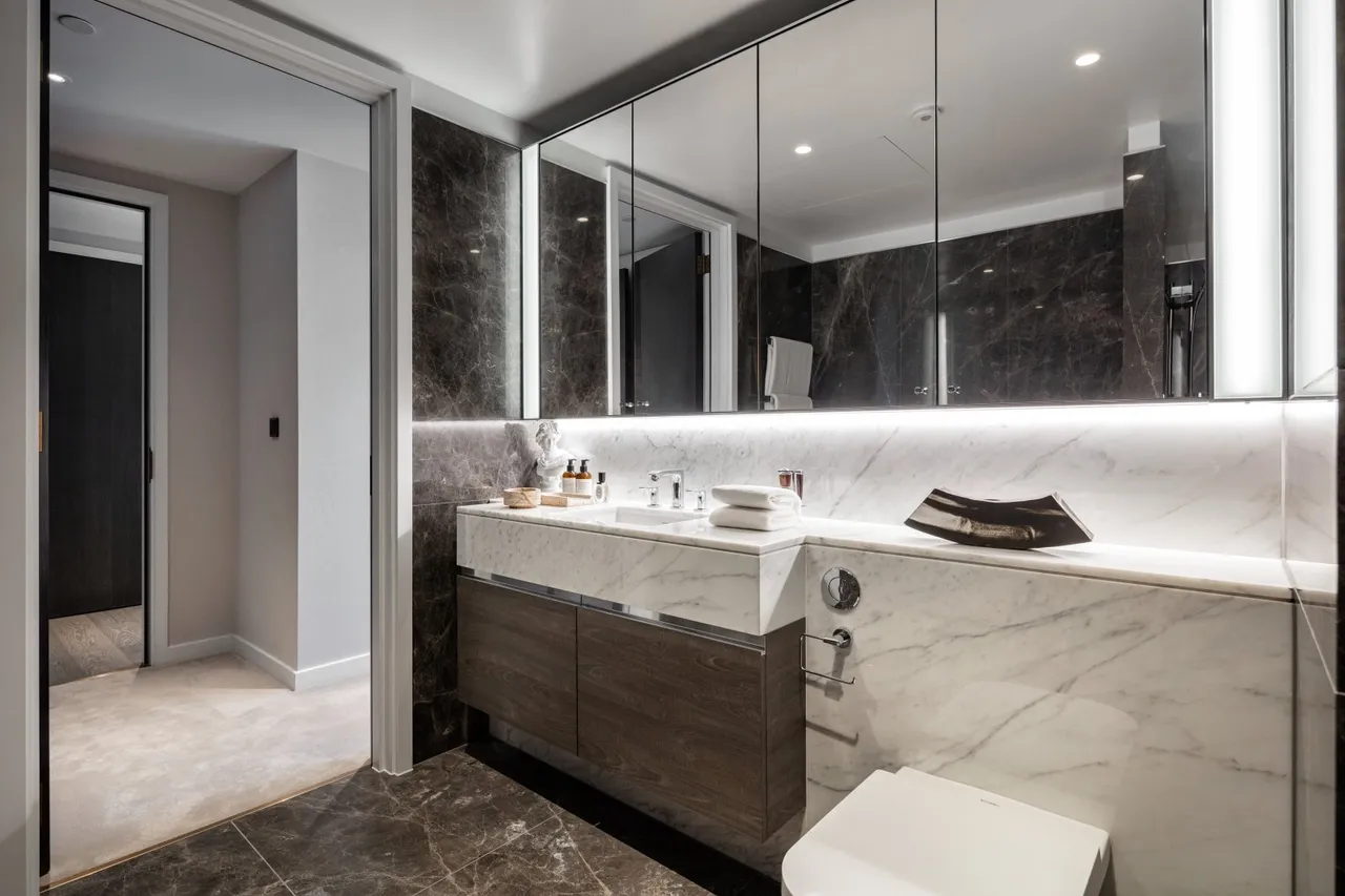 Nine Elms Lane, London, SW8, photo 12