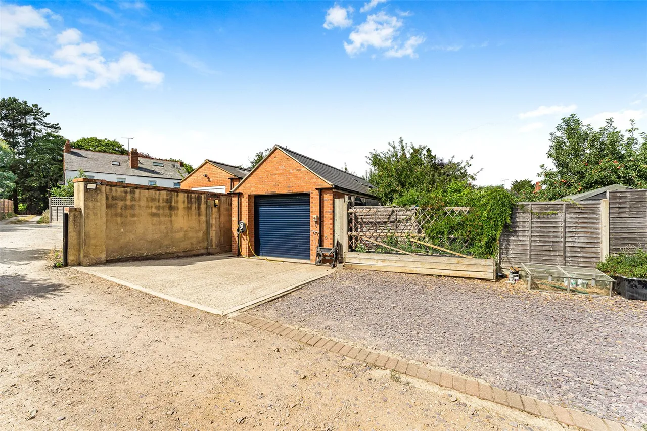 Broughton Road, Banbury, OX16, photo 17