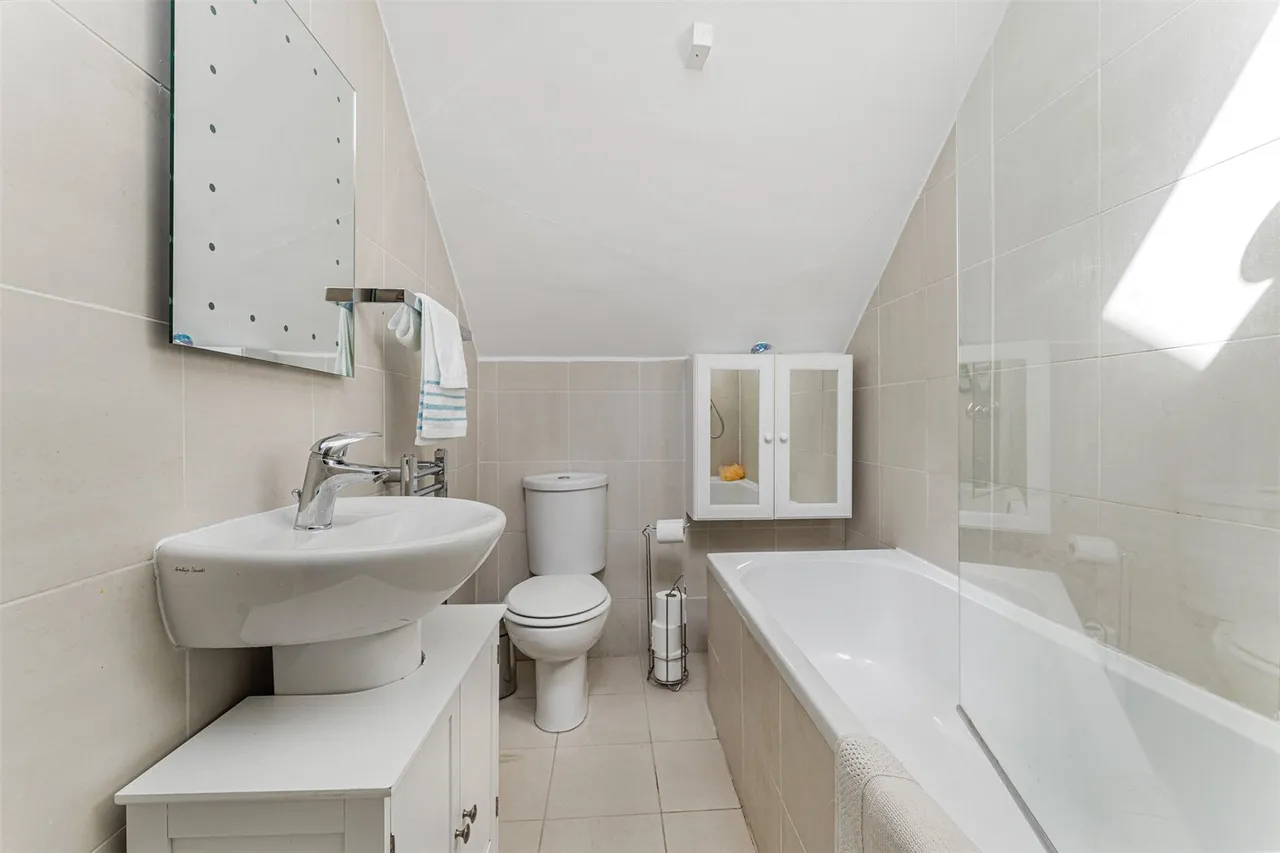 Broughton Road, Banbury, OX16, photo 14