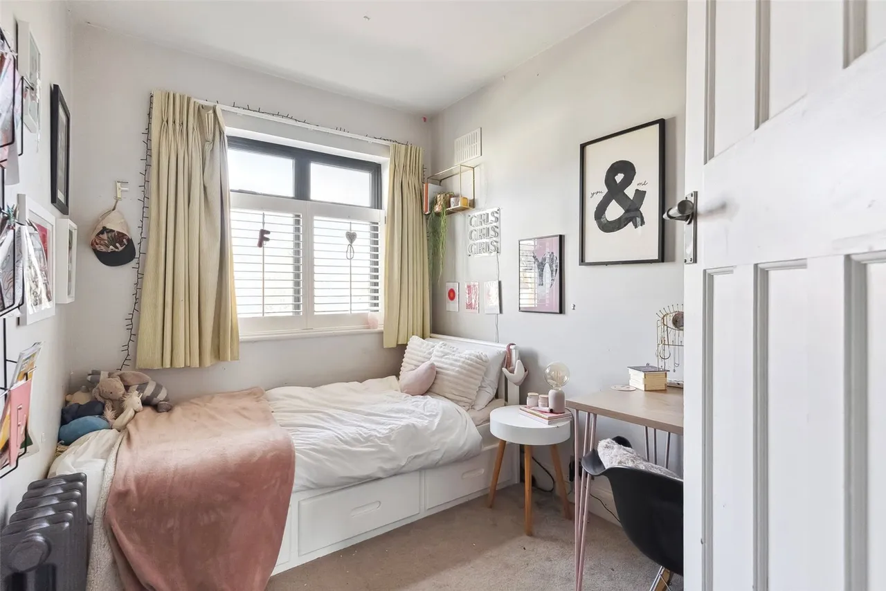 Fifth Cross Road, Twickenham, TW2 5LJ, photo 6