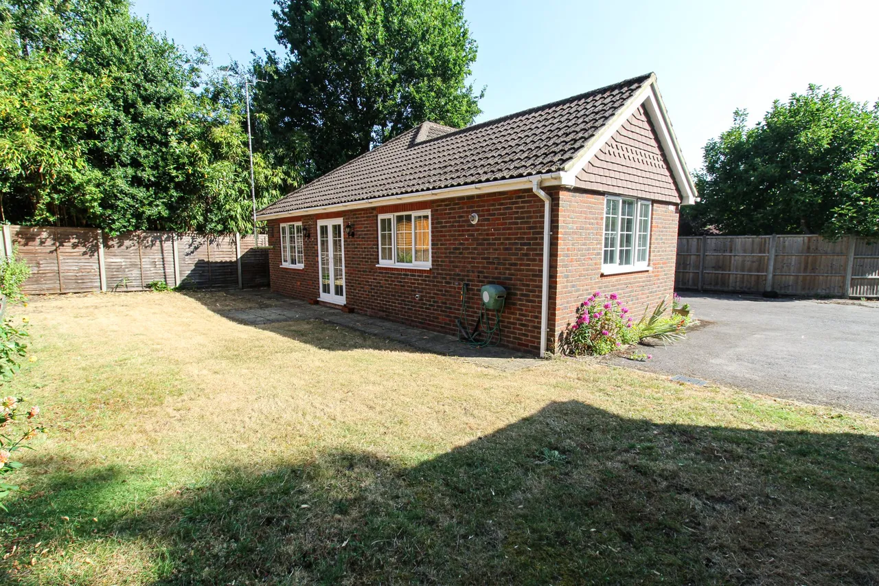 28a Queens Road, Fleet, GU52 7LE, photo 11