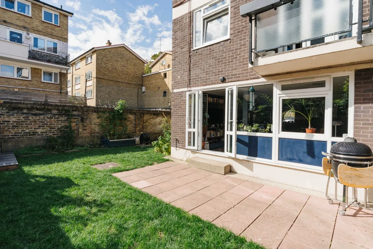 Whitton Walk, Bow, E3, photo 3