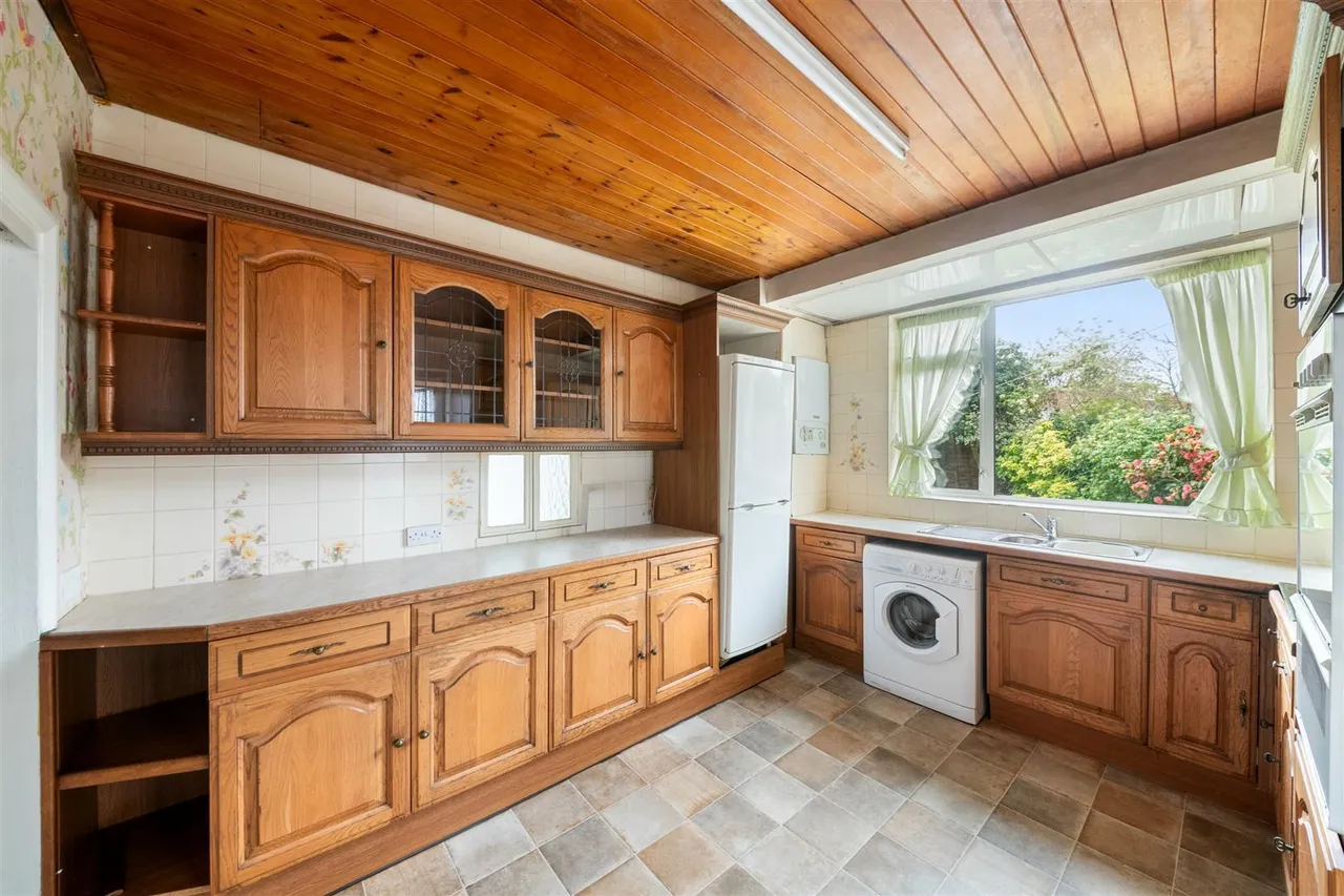 Ryecroft Avenue, Twickenham, photo 5