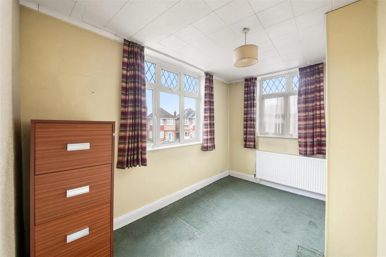 Ryecroft Avenue, Twickenham, photo 9